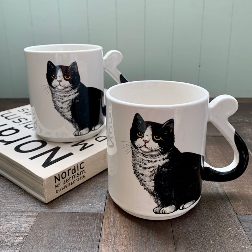 Chic cats print ◇ Tail Handle Mug