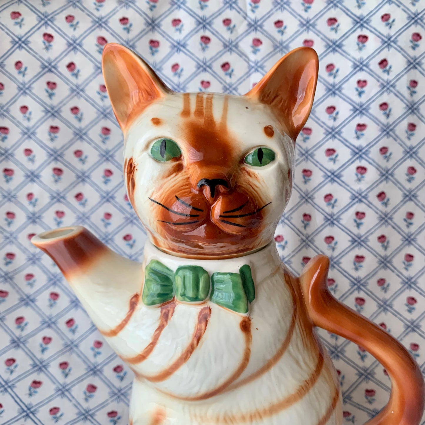 Tony wood studio ◇ Red tabby cat teapot
