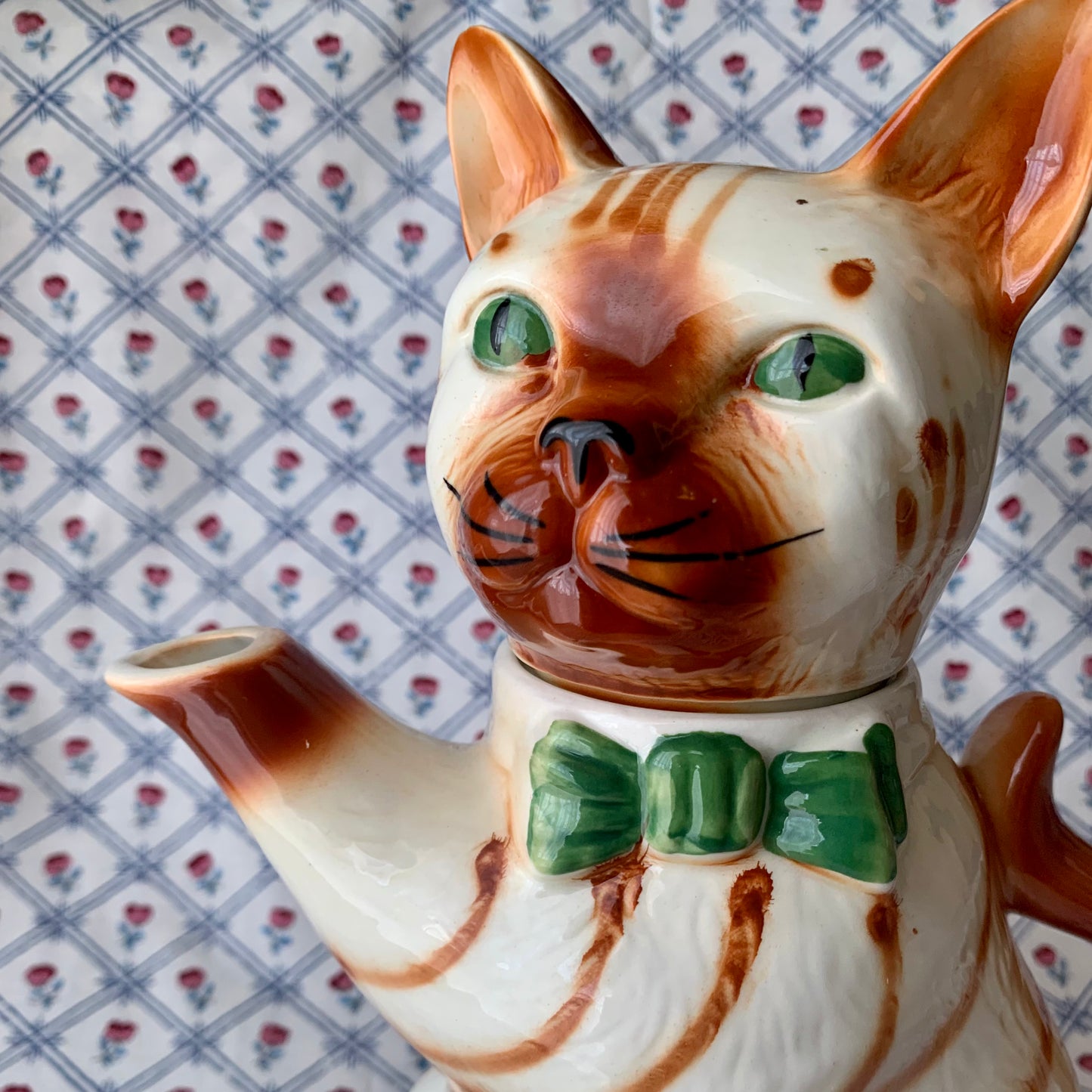 Tony wood studio ◇ Red tabby cat teapot