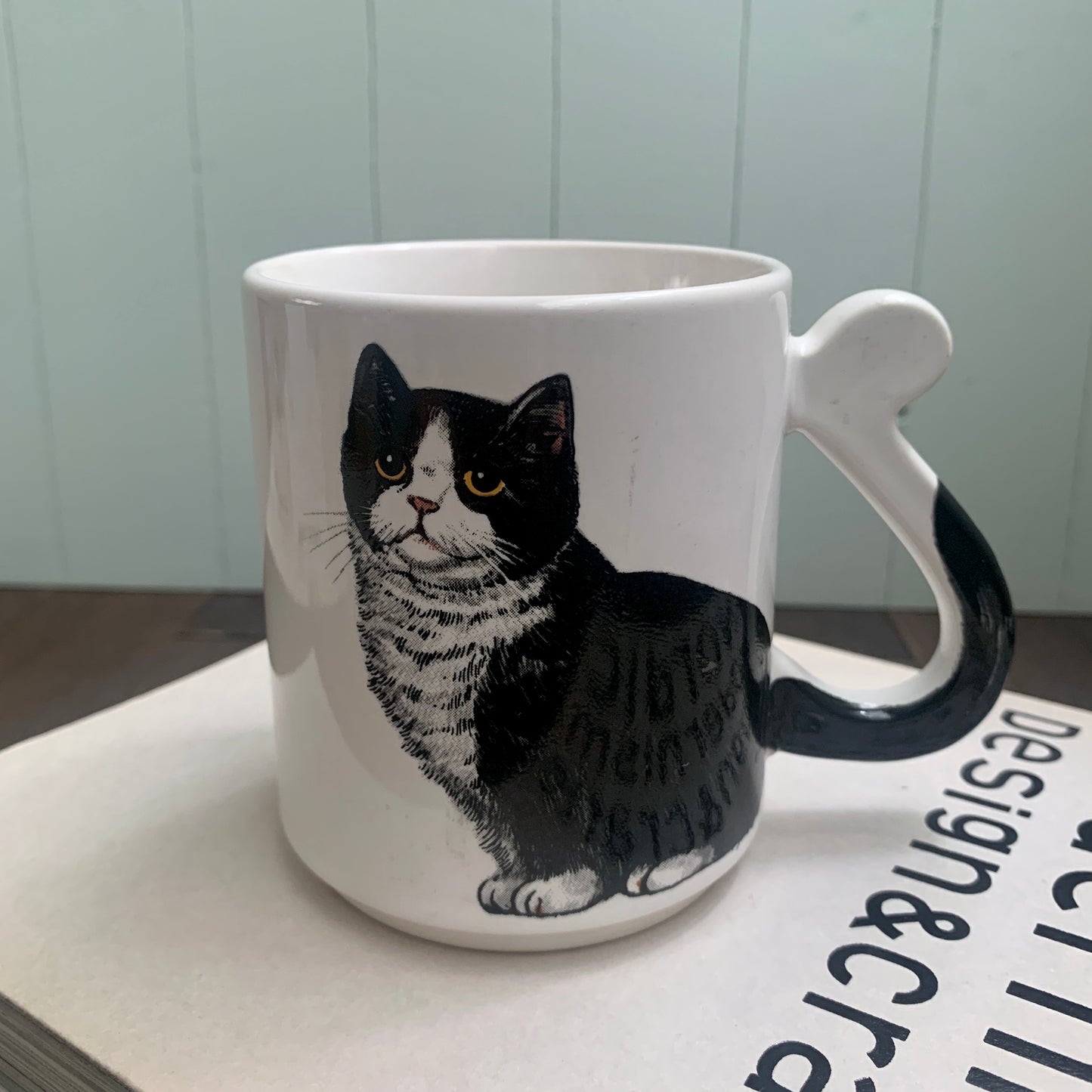 Chic cats print ◇ Tail Handle Mug