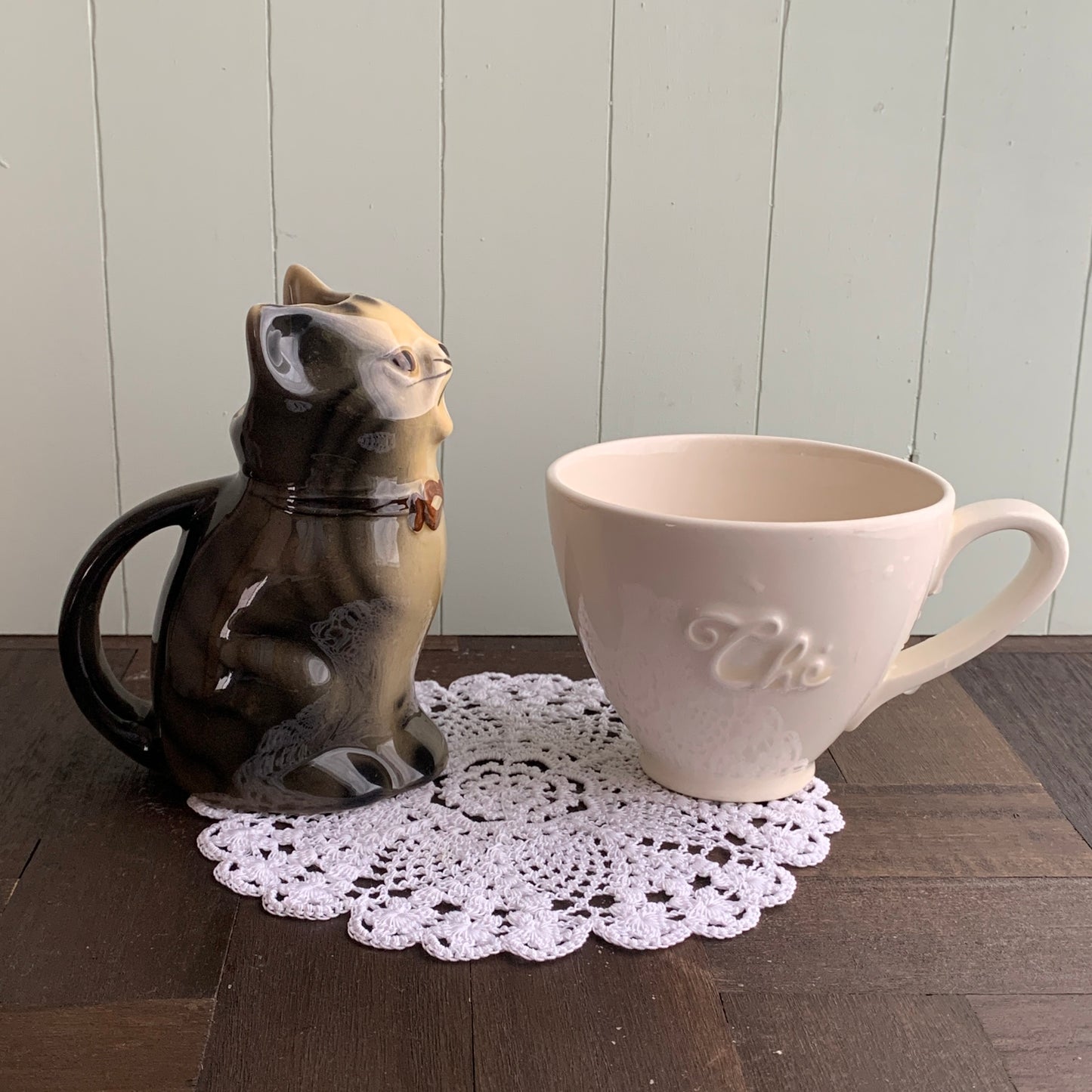 Tony wood studio ◇ Brown tabby cat milk jug 3