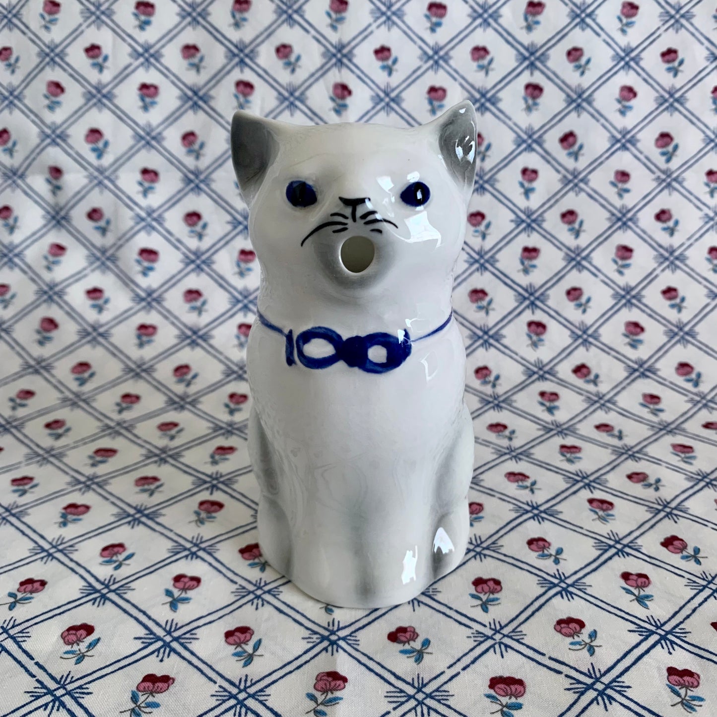 Tony wood studio ◇ White cat milk jug