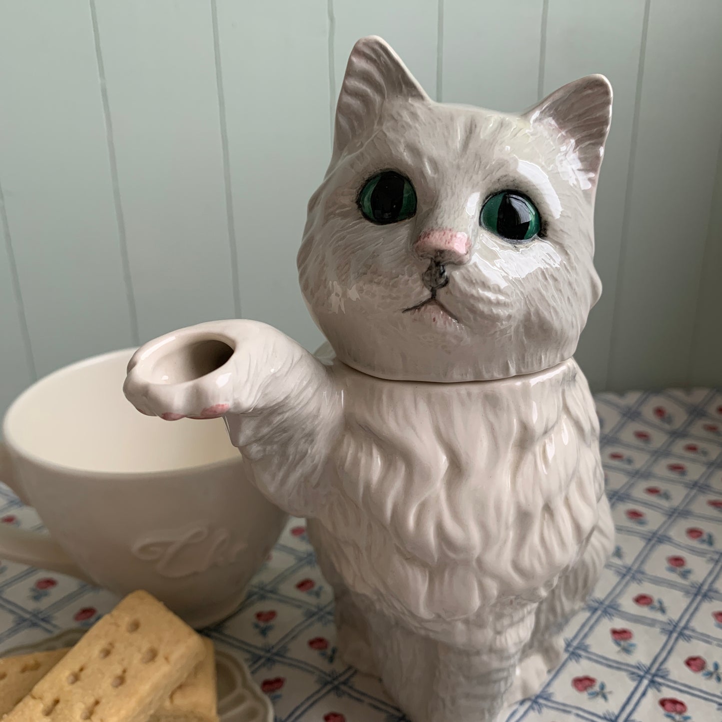 Beswick England ◇ Persian cat teapot