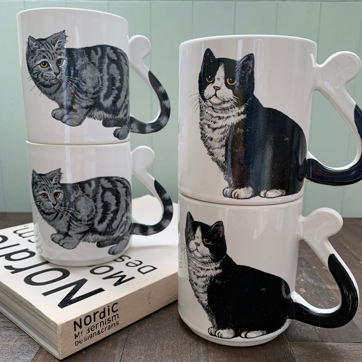 Chic cats print ◇ Tail Handle Mug