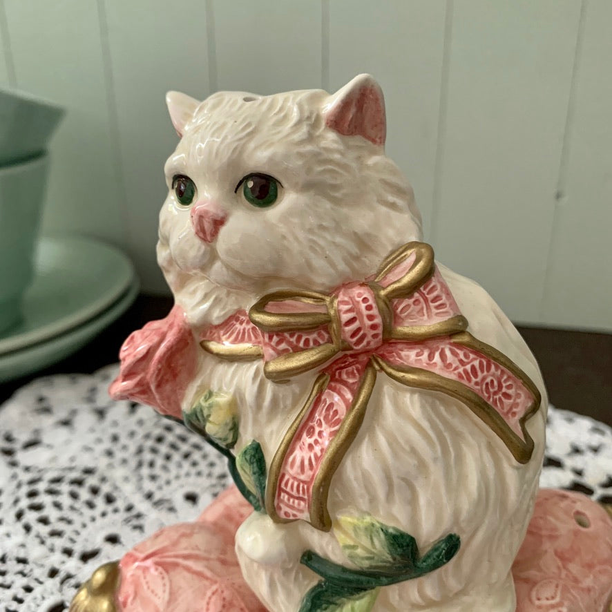 Fitz and Floyd ◇ Kittens & Roses Salt pepper