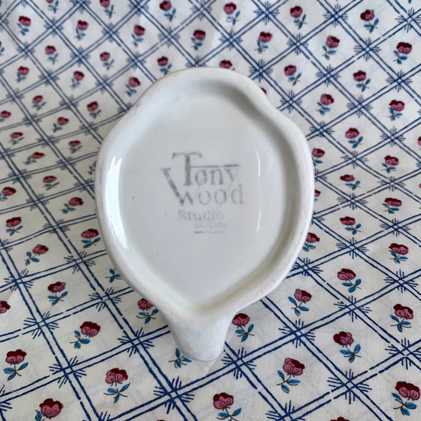 Tony wood studio ◇ White cat milk jug