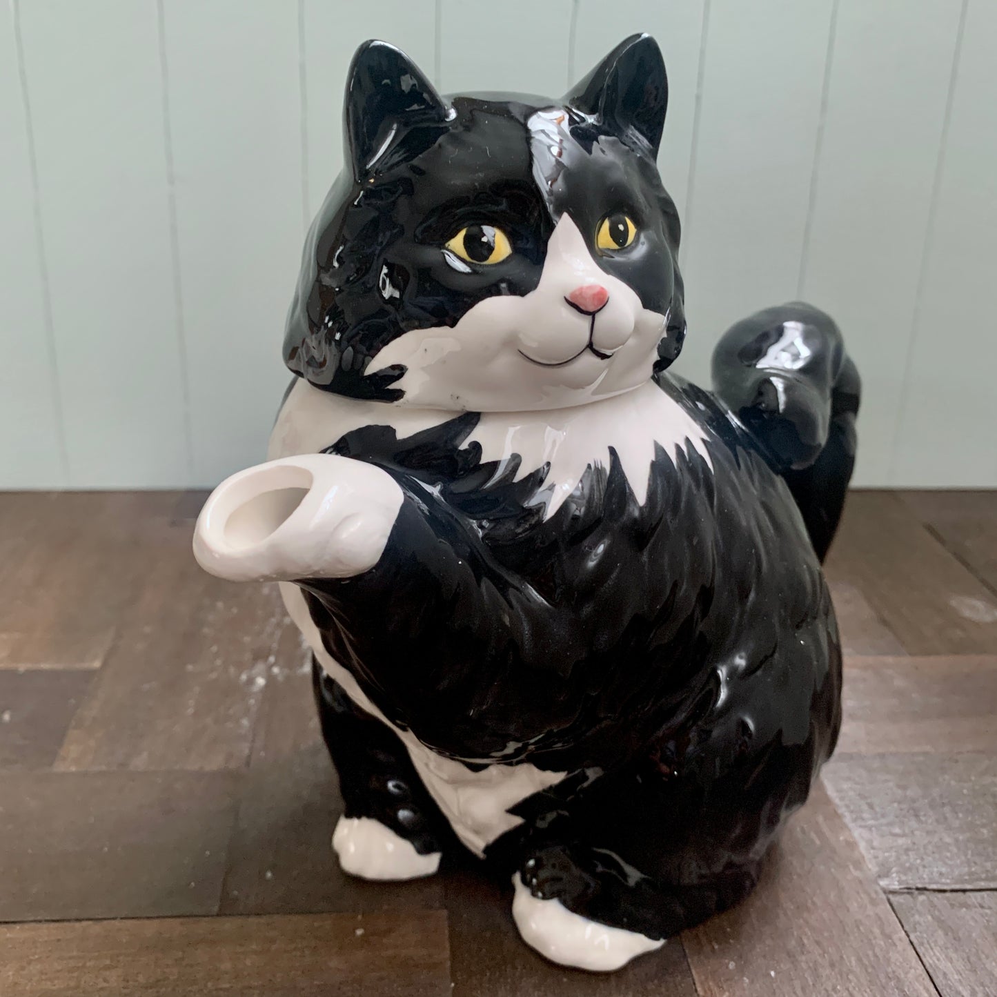 CINDY SUGAWARA ◇ Bicolor cat teapot