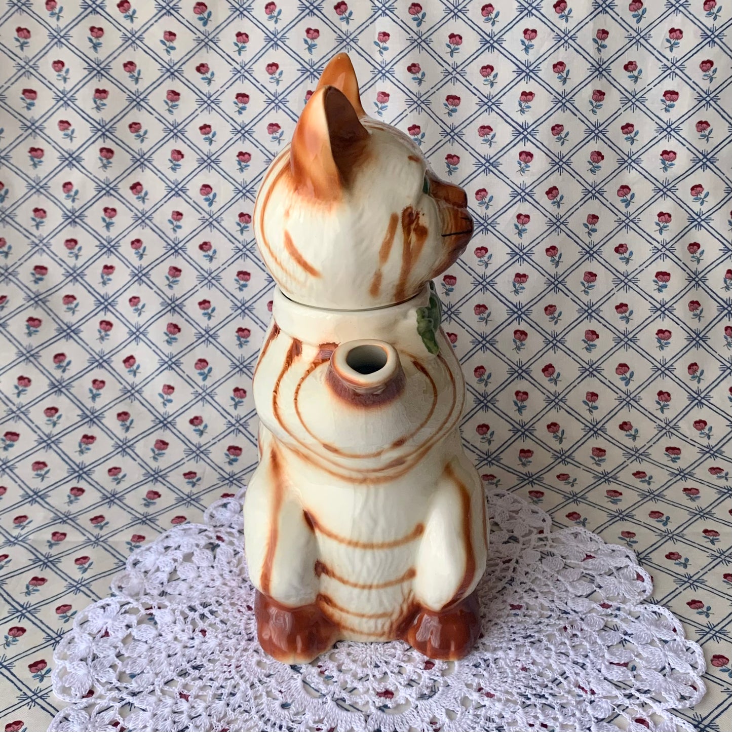 Tony wood studio ◇ Red tabby cat teapot
