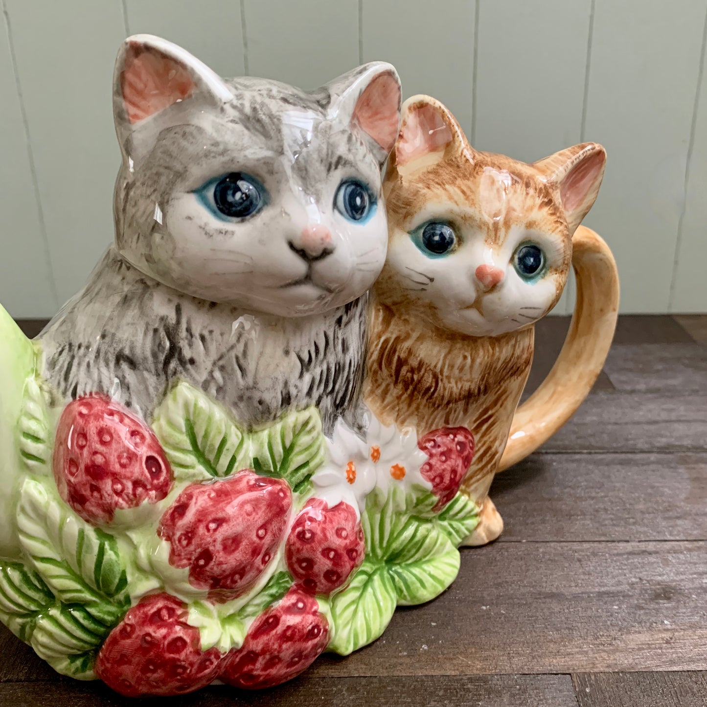Takahashi San Francisco ◇ Strawberry Cat Teapot