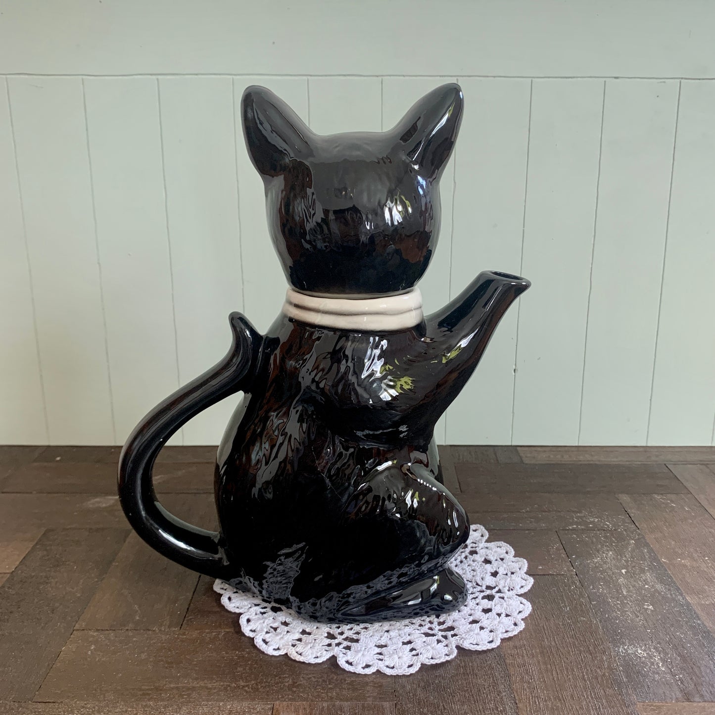 Tony wood studio ◇ Black cat teapot(white bow)