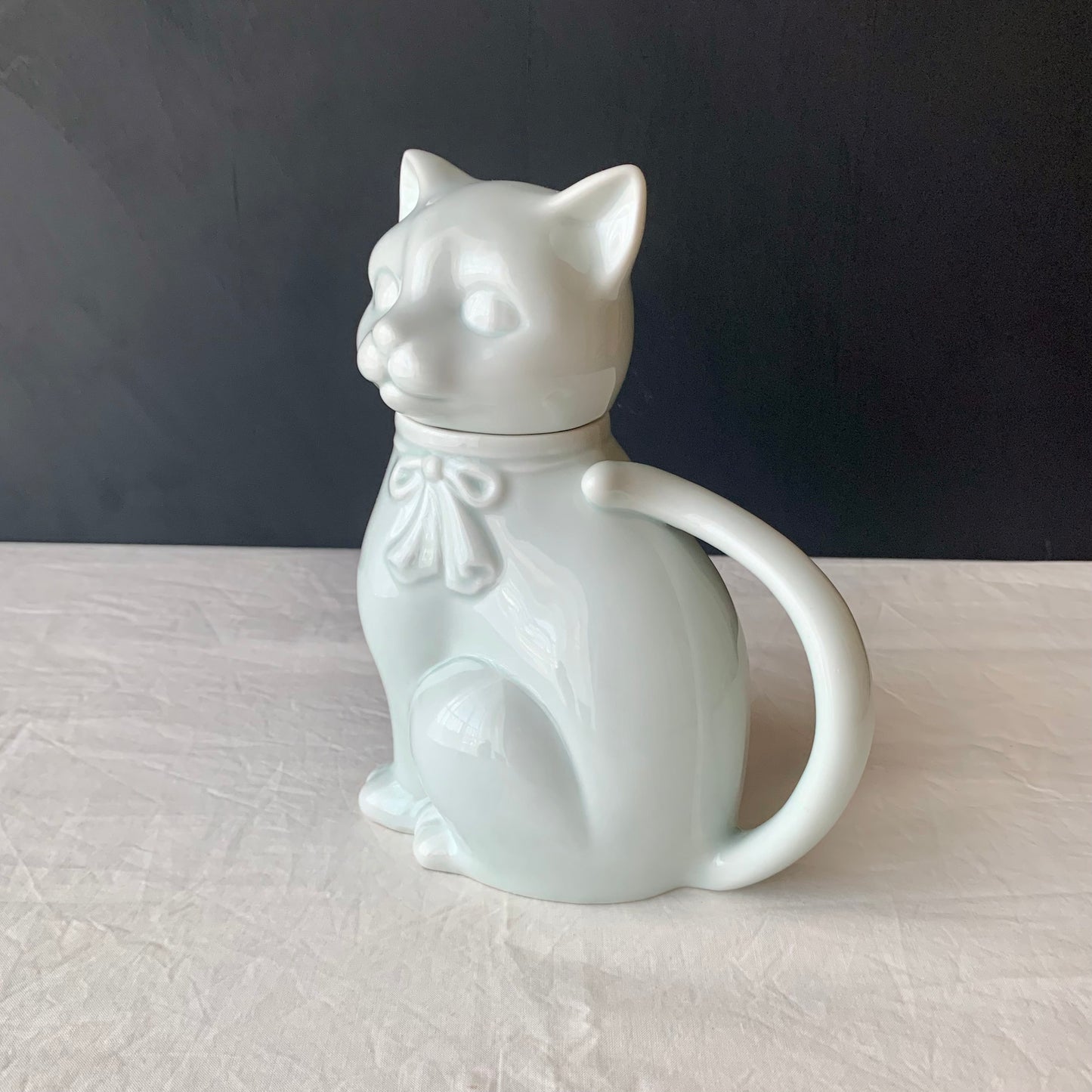 Takahashi San francisco ◇ White blue cat teapot no.1