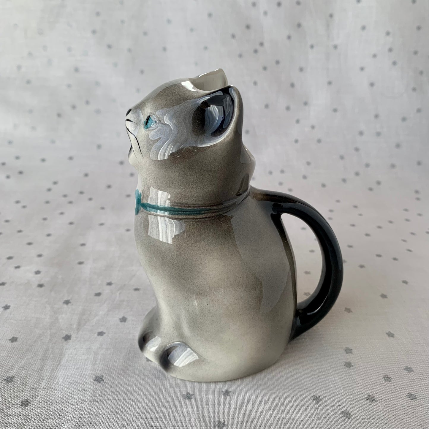 Tony wood studio ◇ Gray siamese cat milk jug 2