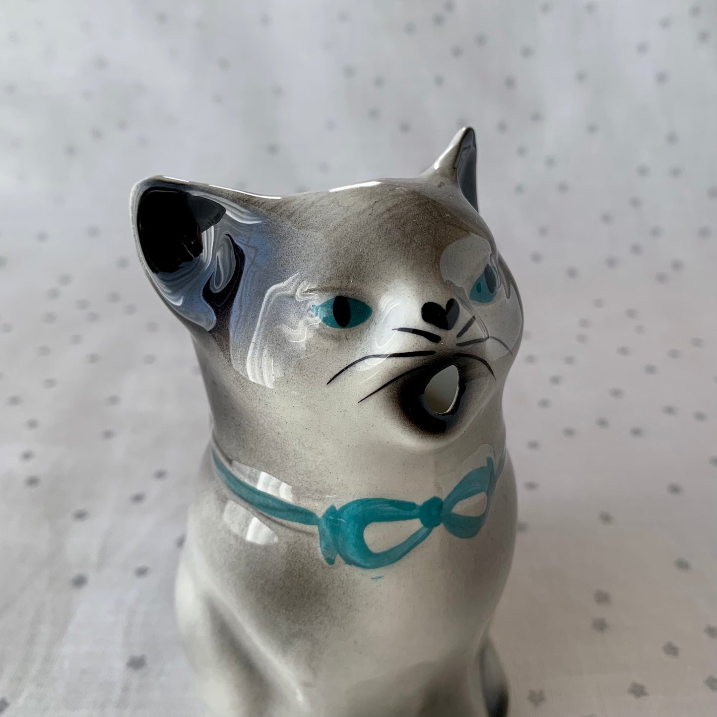 Tony wood studio ◇ Gray siamese cat milk jug 2