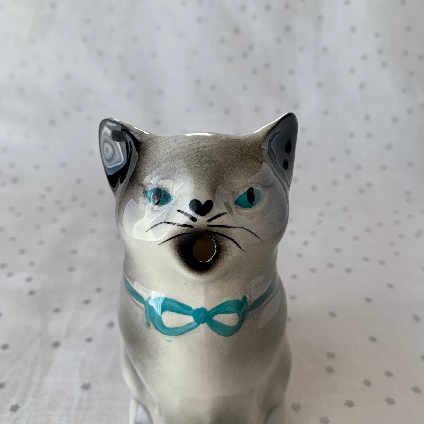 Tony wood studio ◇ Gray siamese cat milk jug 2