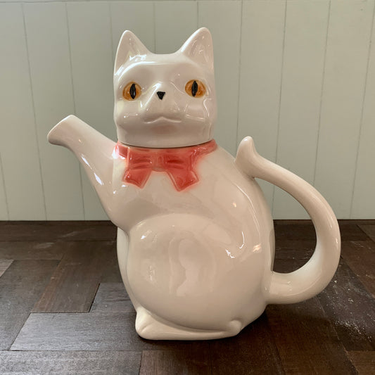 Goebel Germany ◇ White cat teapot with orange bow