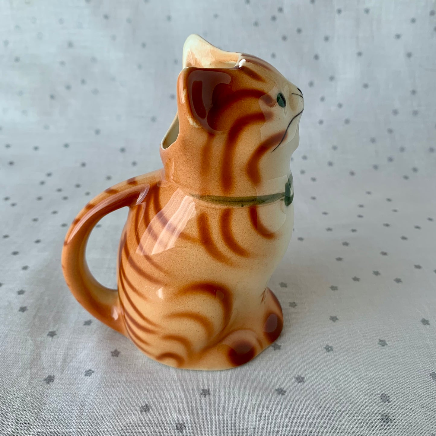 Tony wood studio ◇ Red tabby cat milk jug