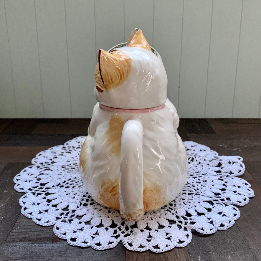 Hearth & Home Design ◇ Two Cats Together Teapot