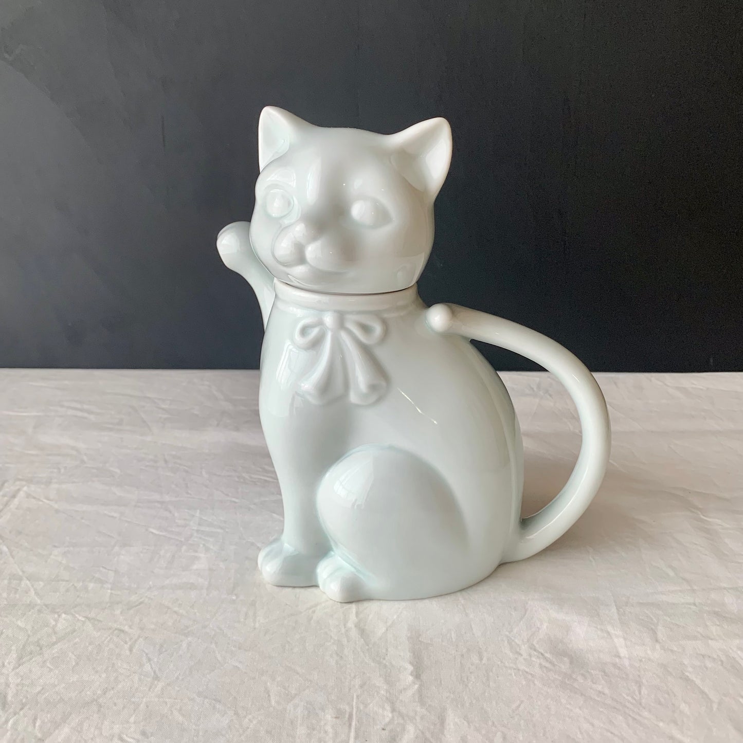 Takahashi San francisco ◇ White blue cat teapot no.2