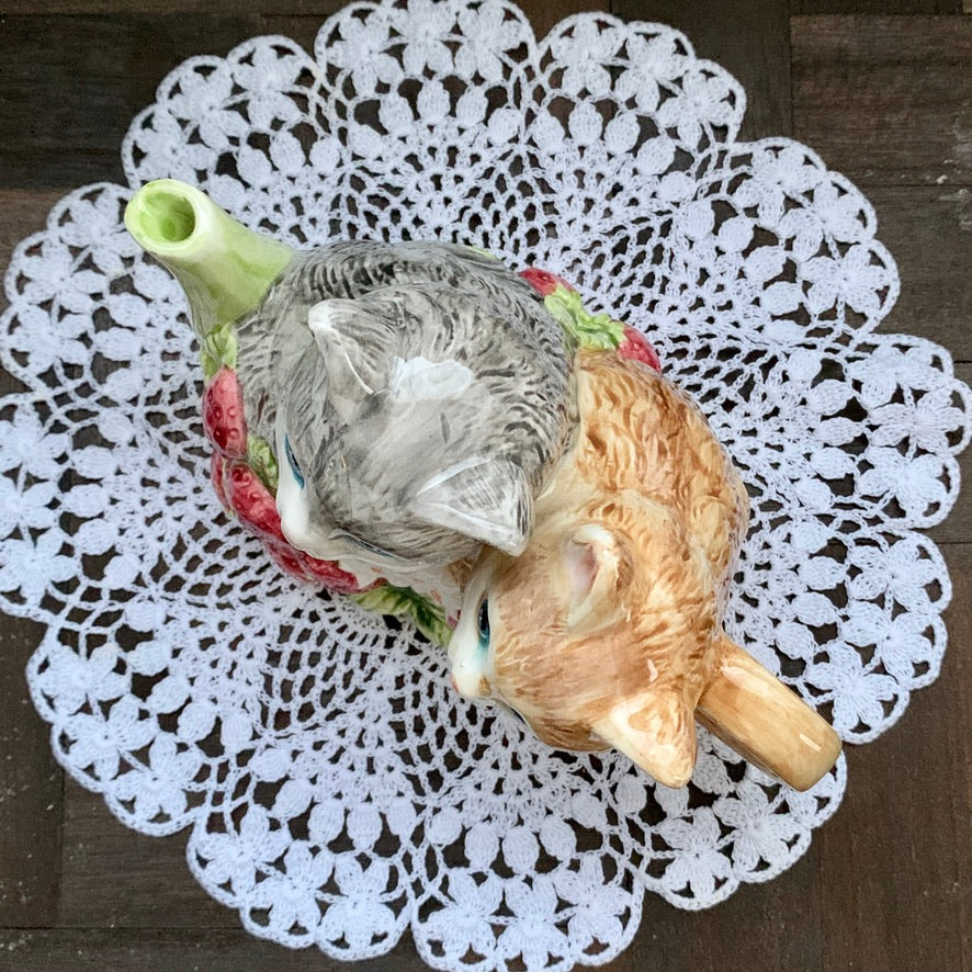 Takahashi San Francisco ◇ Strawberry Cat Teapot