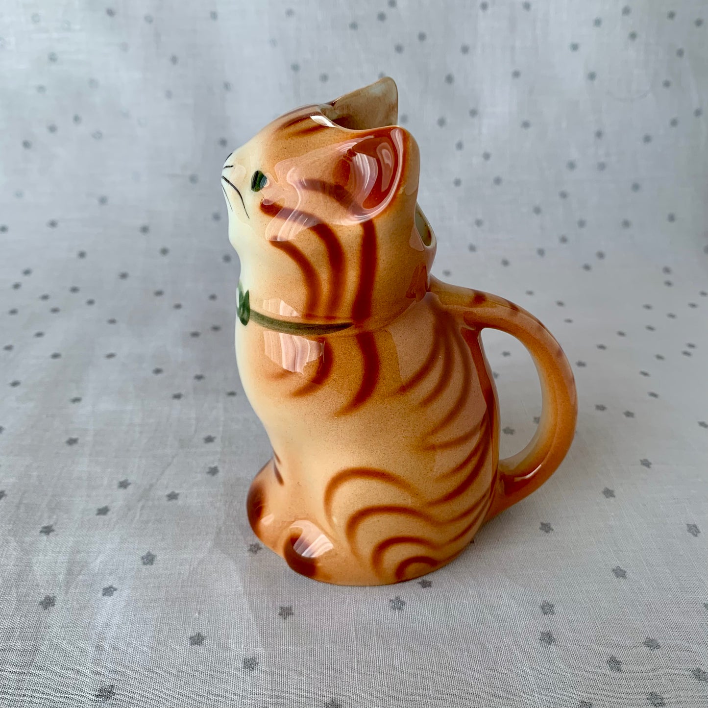 Tony wood studio ◇ Red tabby cat milk jug