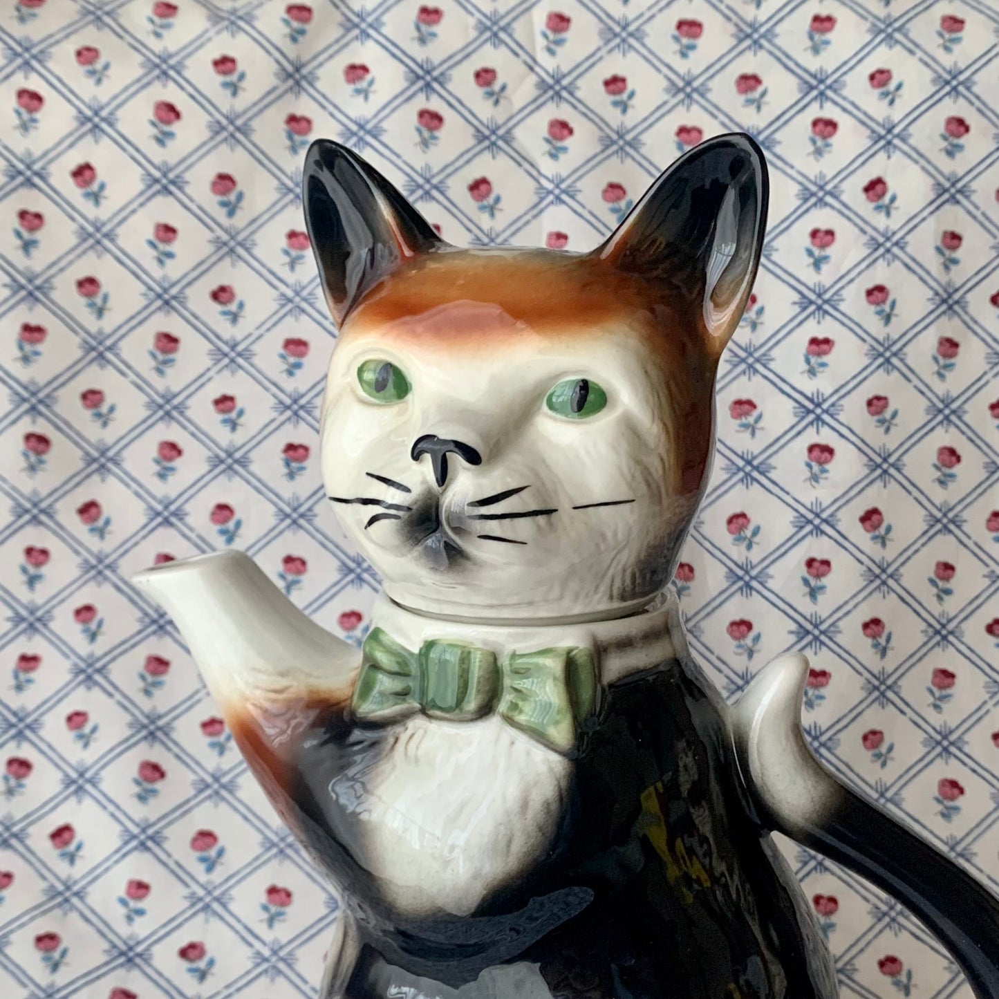 Tony wood studio ◇  Calico cat cat teapot