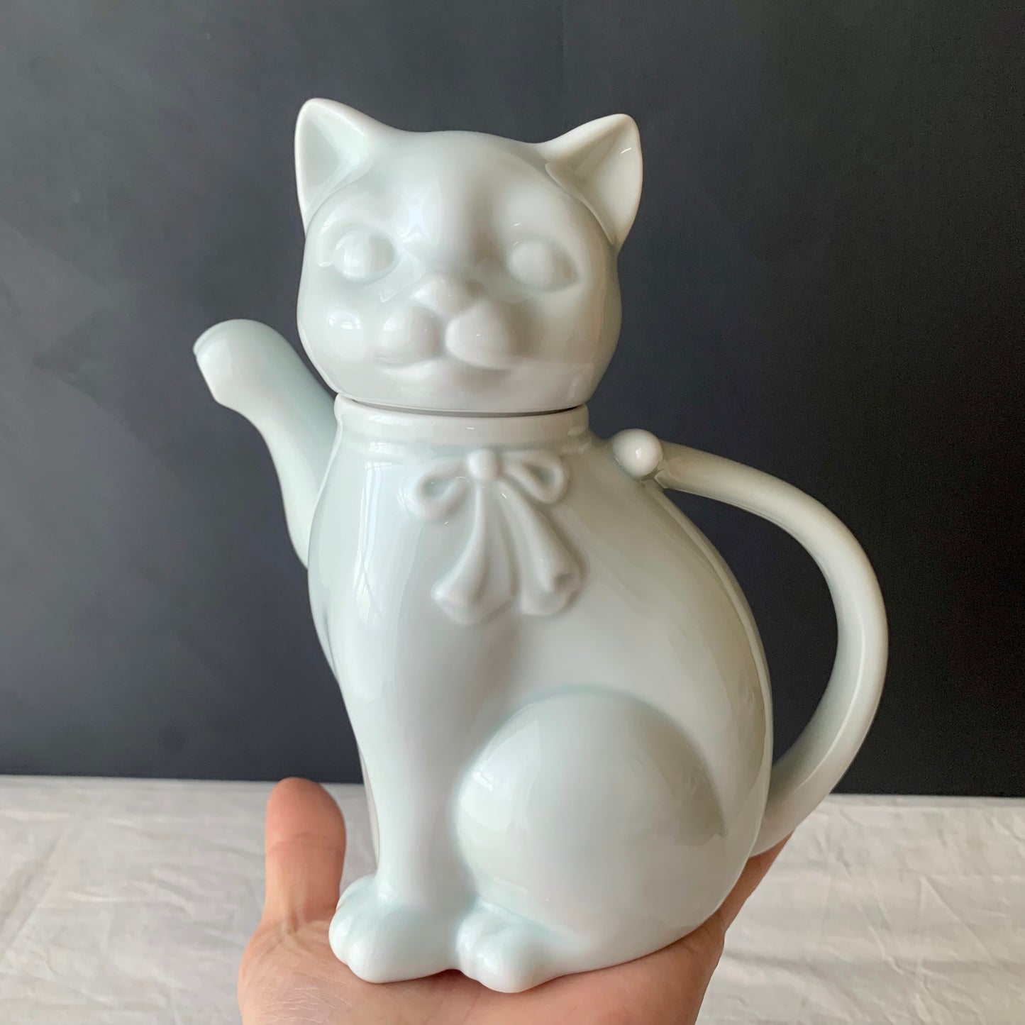 Takahashi San francisco ◇ White blue cat teapot no.1