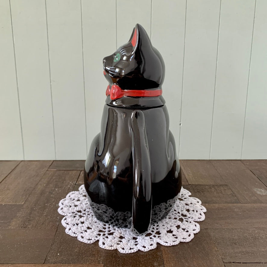 Staffordshire's vintage ◇ Lucky black cat teapot