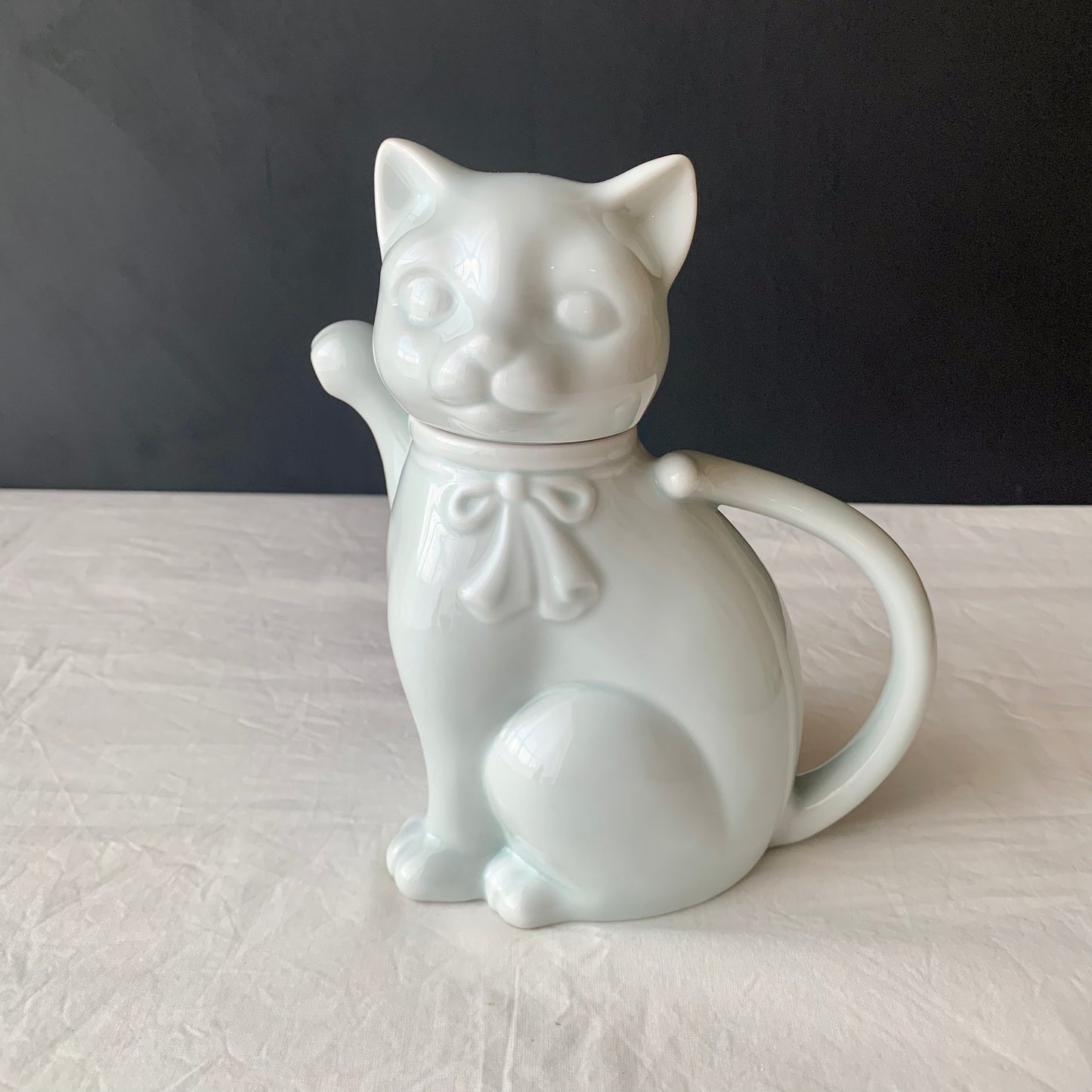 Takahashi San francisco ◇ White blue cat teapot no.2