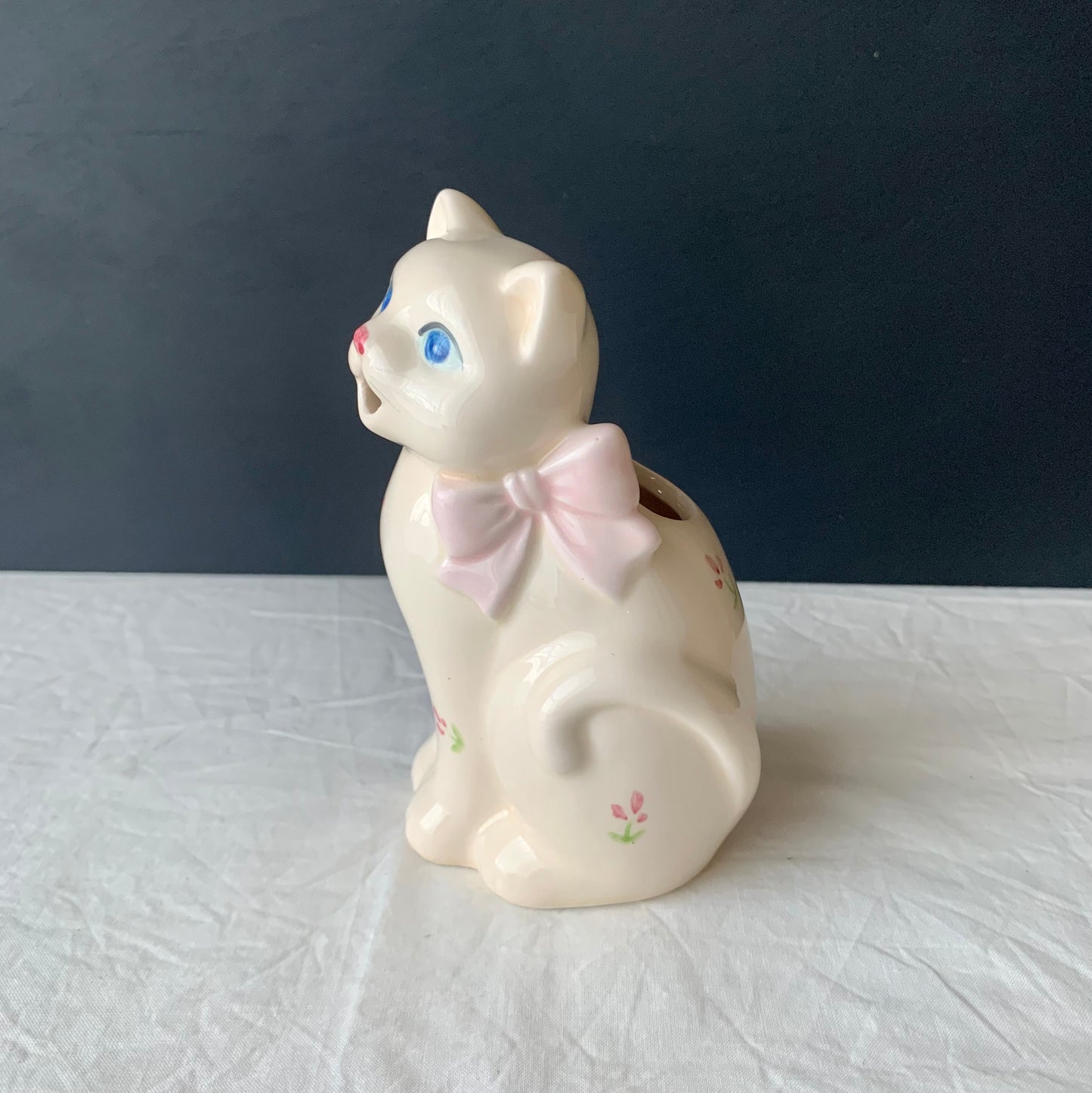 Takahashi San francisco ◇ Flower&ribbon cat milk jug