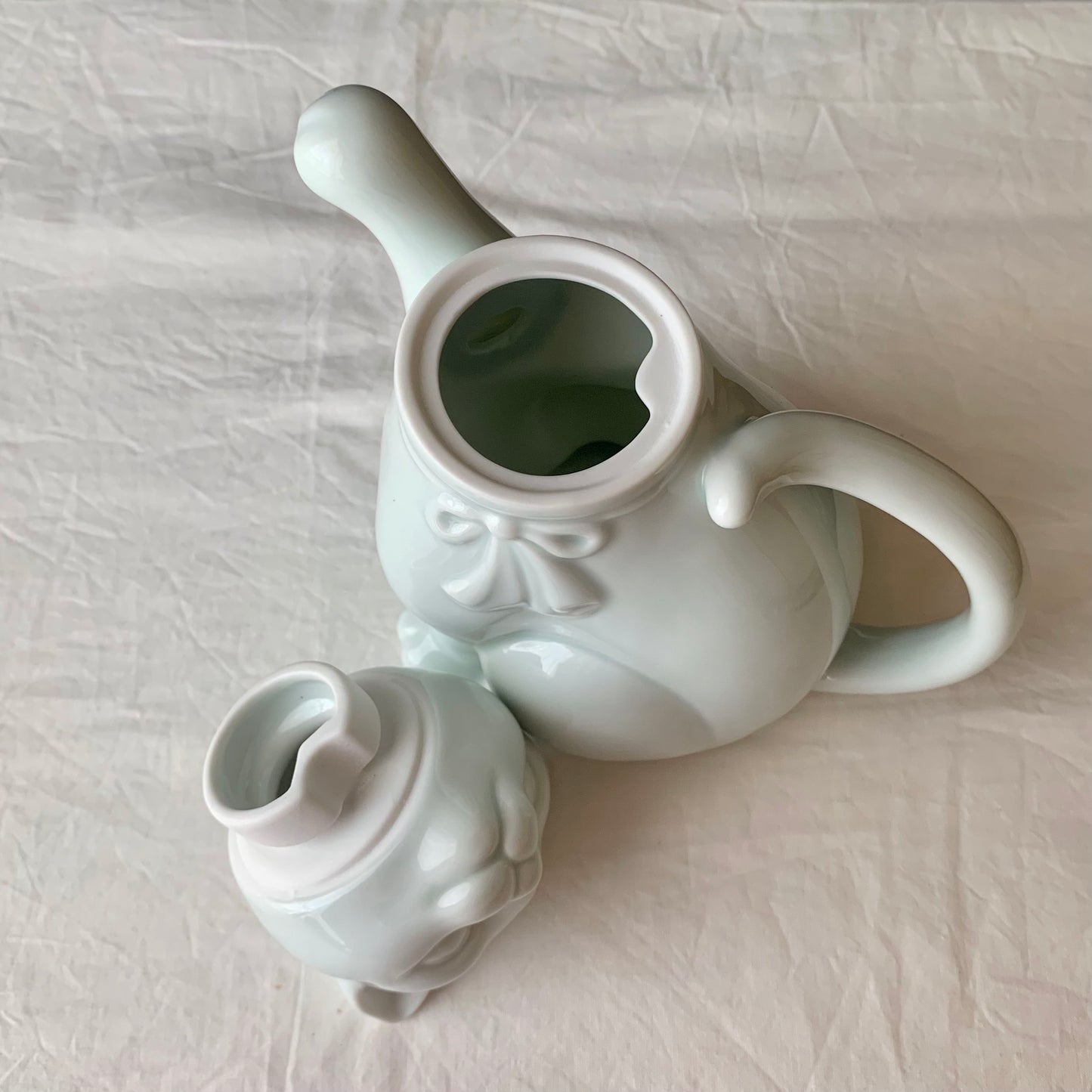 Takahashi San francisco ◇ White blue cat teapot no.1