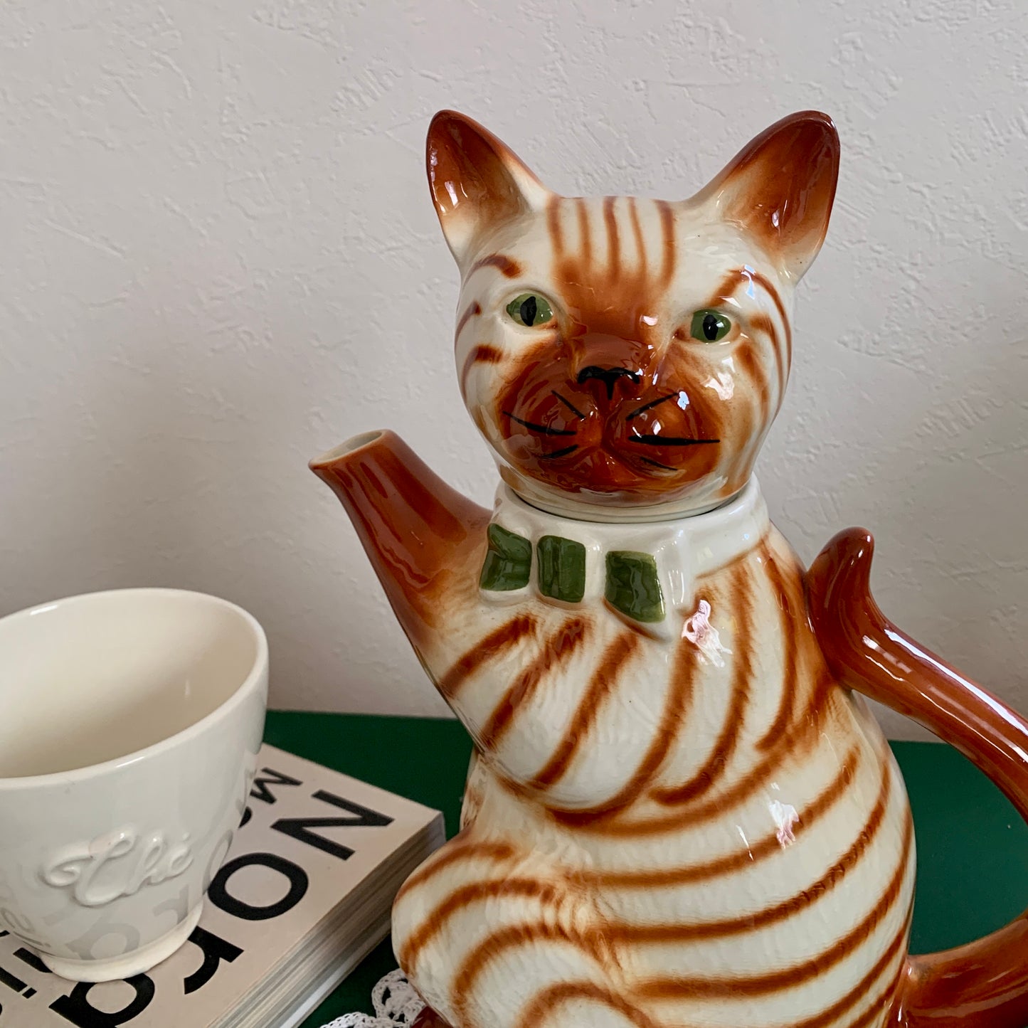 Tony wood studio ◇ Ginger cat teapot