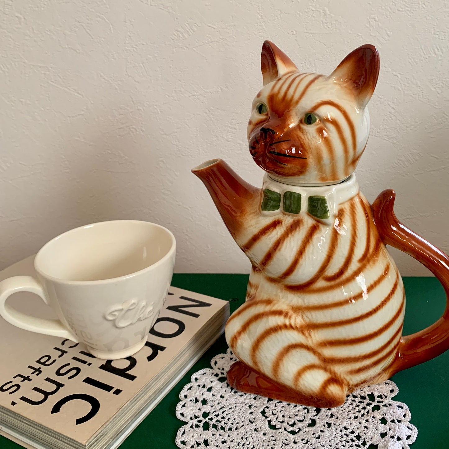 Tony wood studio ◇ Ginger cat teapot