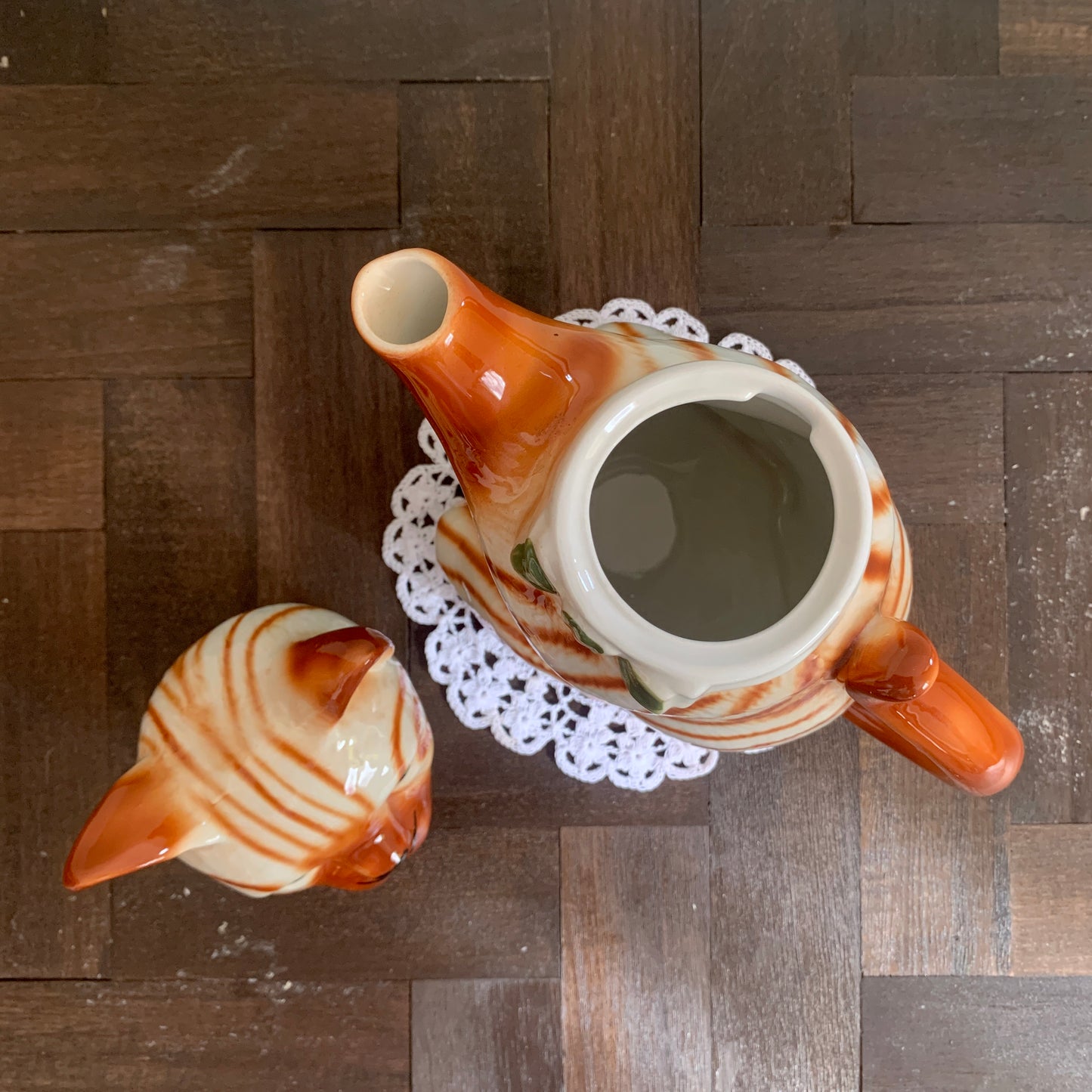 Tony wood studio ◇ Ginger cat teapot