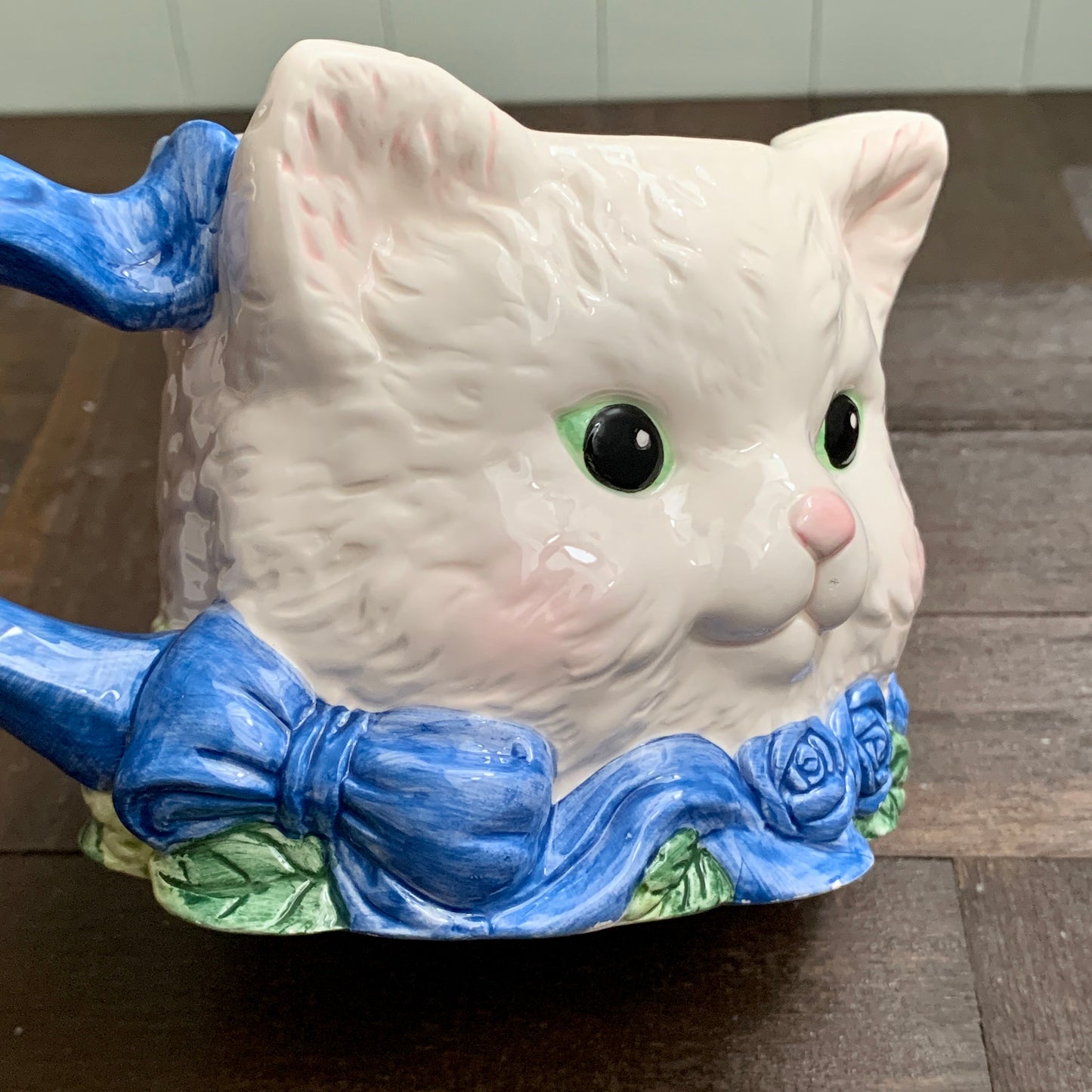 AVON ◇ Blue rose cat mug ②