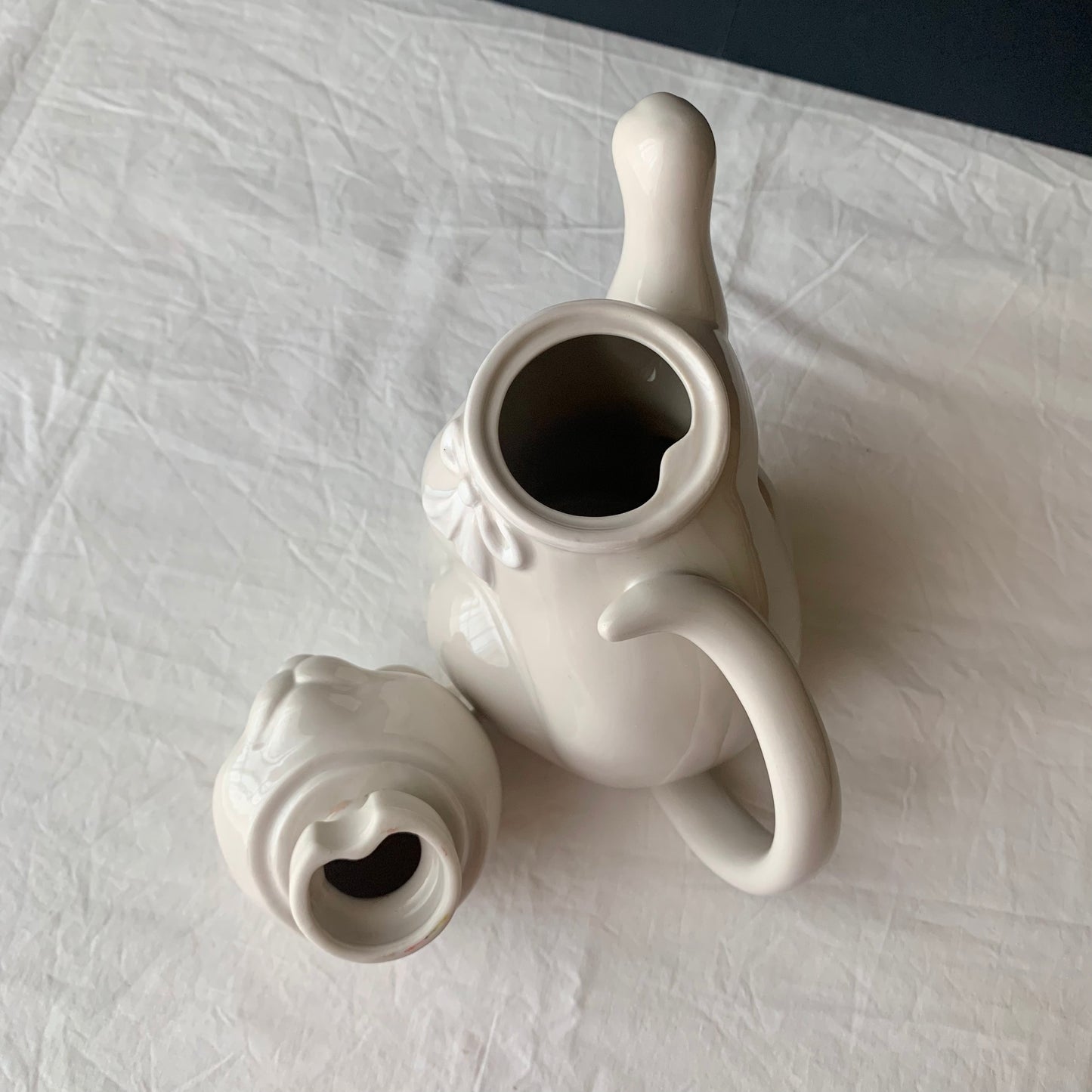 Takahashi San francisco ◇ Ivory white cat teapot