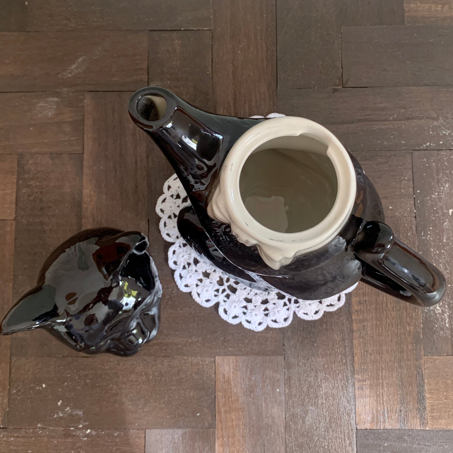 Tony wood studio ◇ Black cat teapot(white bow)