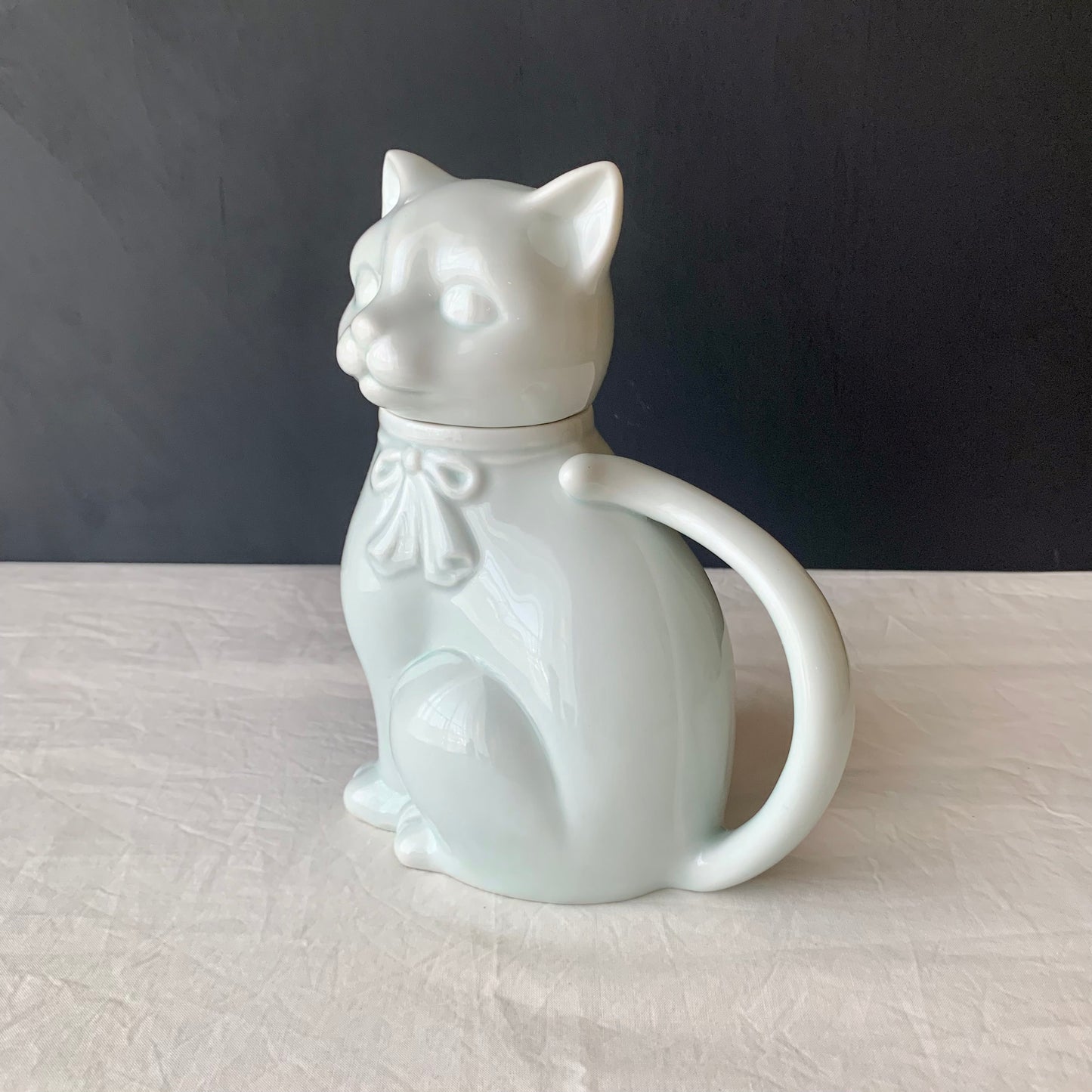 Takahashi San francisco ◇ White blue cat teapot no.1