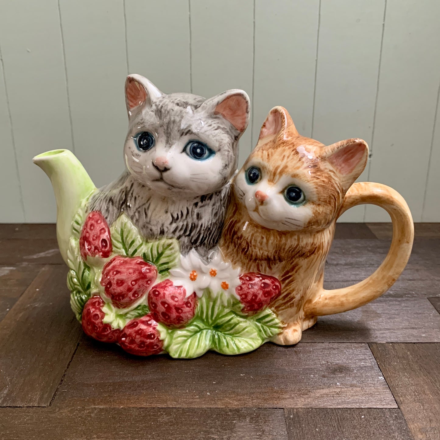 Takahashi San Francisco ◇ Strawberry Cat Teapot
