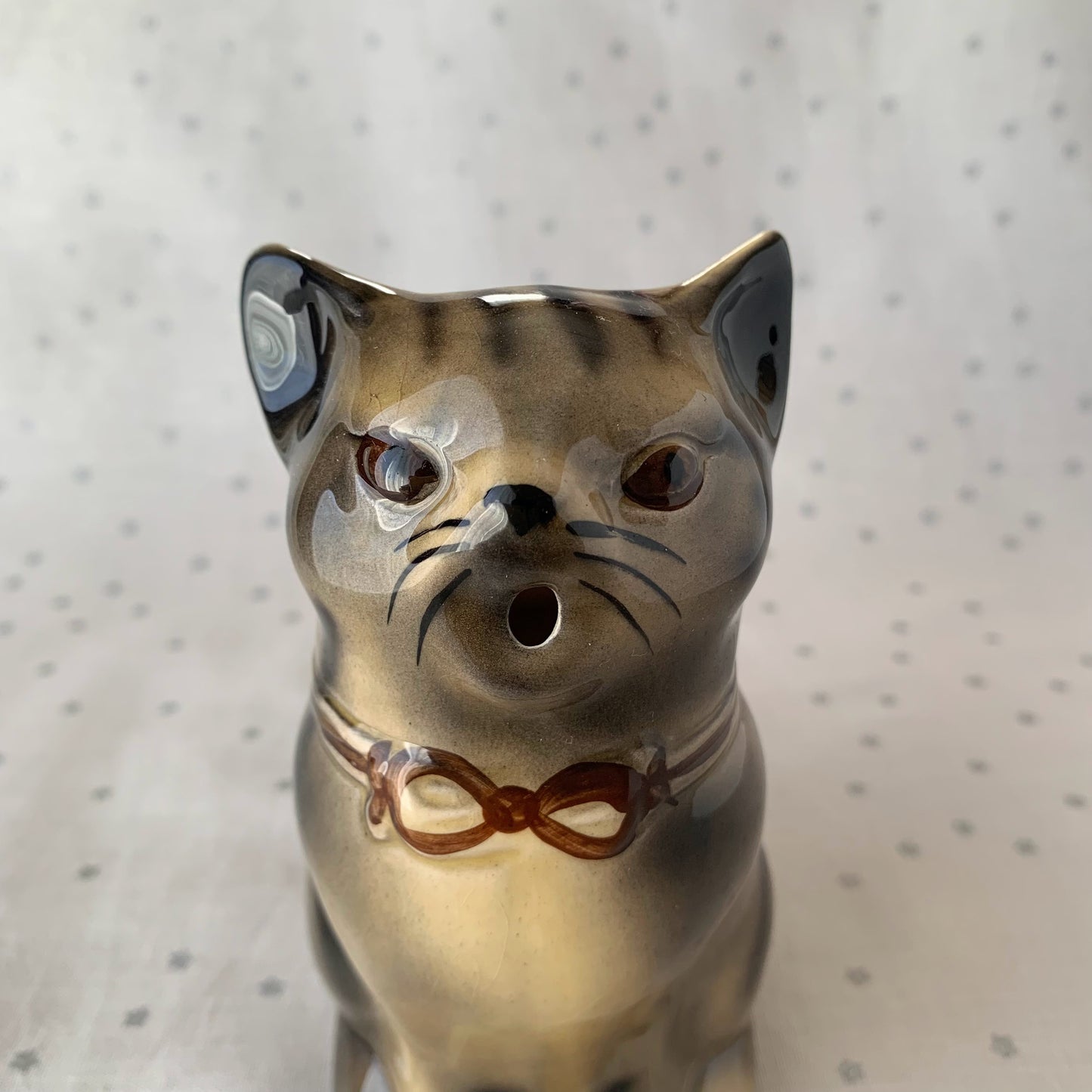 Tony wood studio ◇ Brown tabby cat milk jug