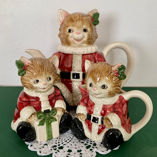 OTAGIRI JAPAN ◇ Christmas Santa Cat Teapot Set